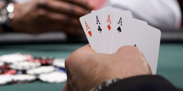 Tips untuk Menjadi Pemain Poker Sukses